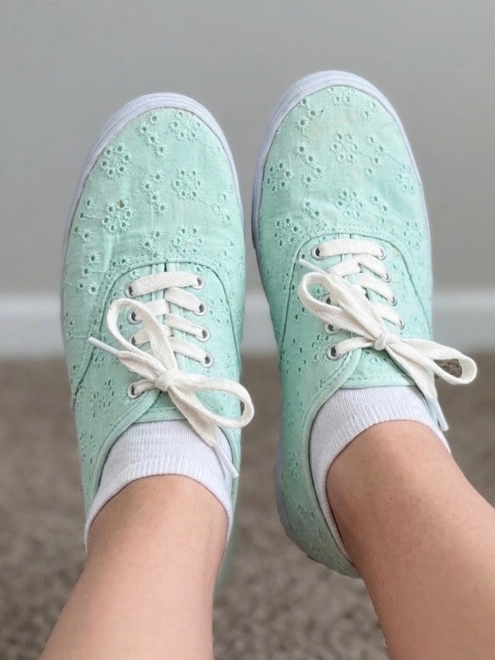 City Sneaks Mint Green Eyelet Floral Lace Up Sneakers Size 8